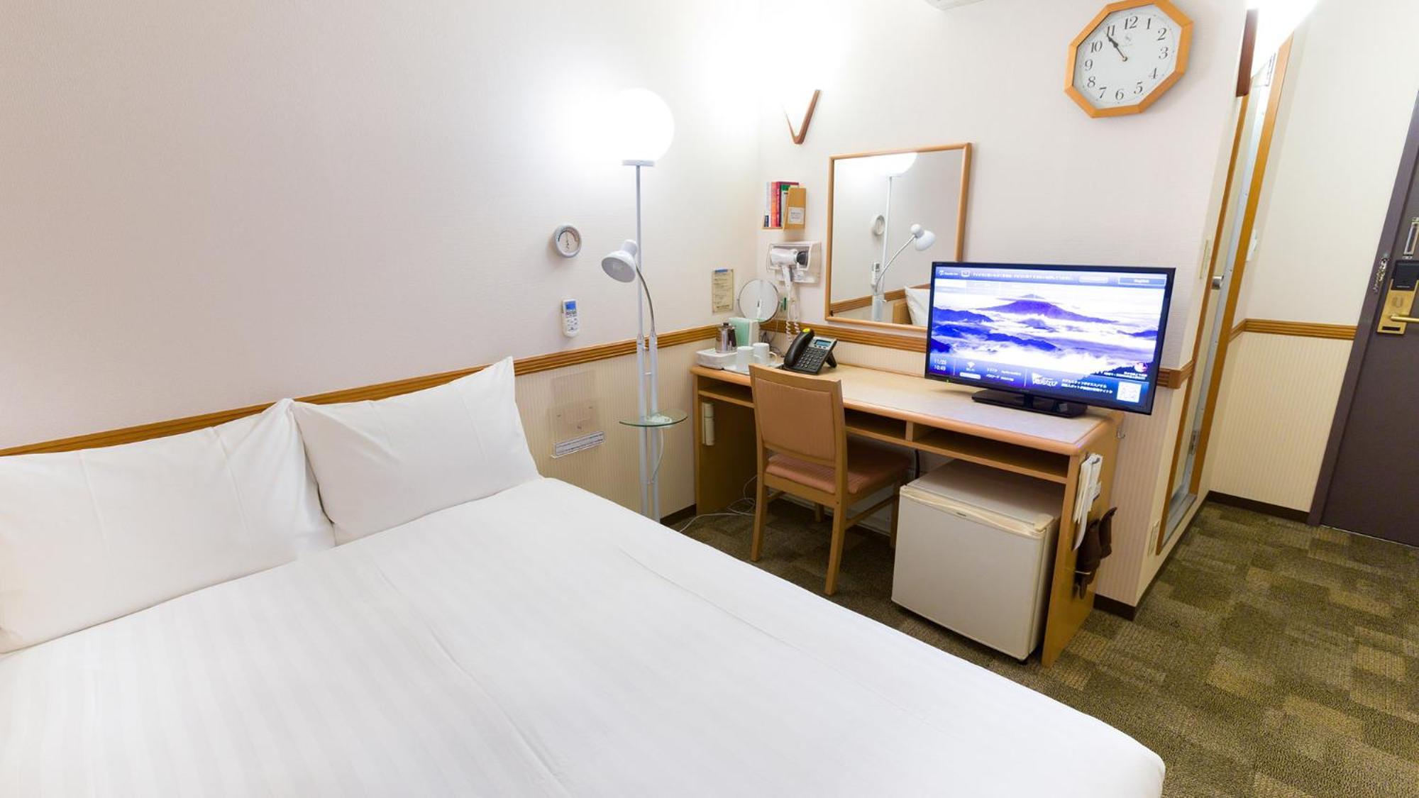 Toyoko Inn Nishitetsu Kurume Eki Higashi Guchi Habitación foto