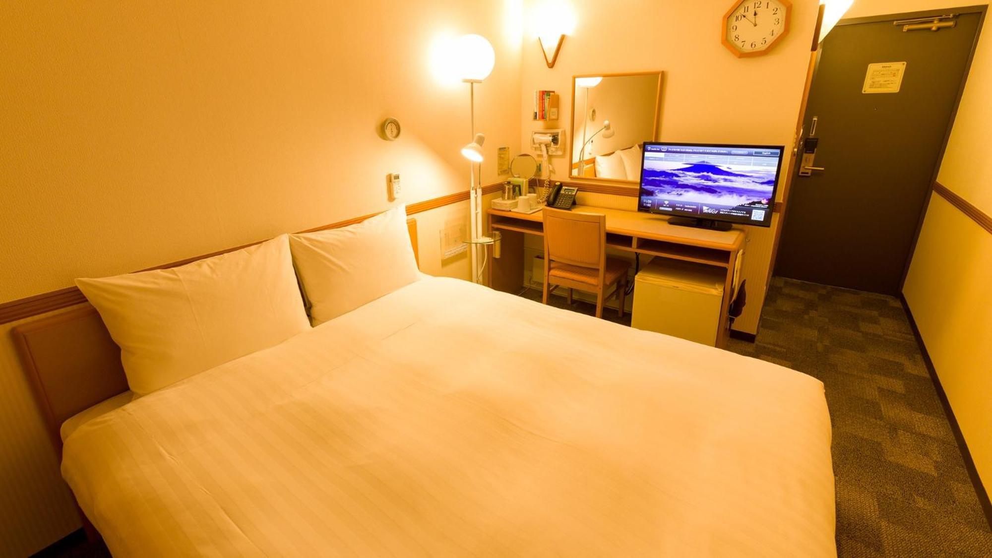 Toyoko Inn Nishitetsu Kurume Eki Higashi Guchi Habitación foto