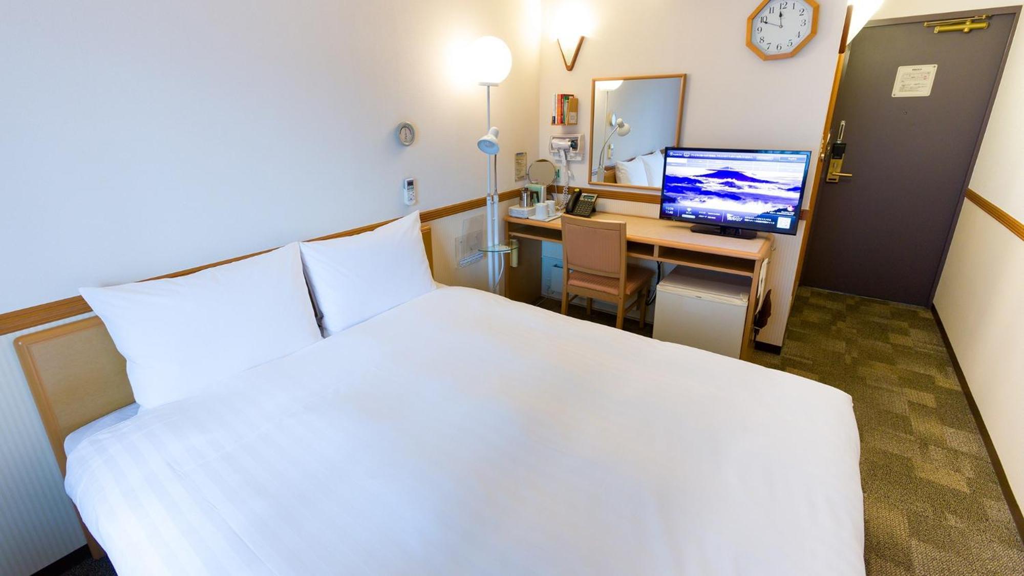 Toyoko Inn Nishitetsu Kurume Eki Higashi Guchi Habitación foto